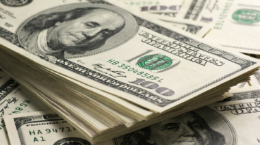 Dólar: el “blue” volvió a subir fuerte y los bursátiles aumentaron pese a los controles