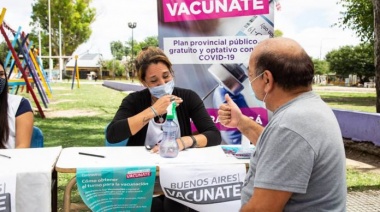 El 1% de la población Argentina ya recibió la primera dosis de la vacuna
