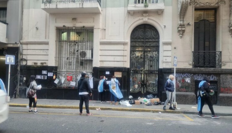 Se negó a declarar el hombre que amenazó a CFK en las puertas del Instituto Patria